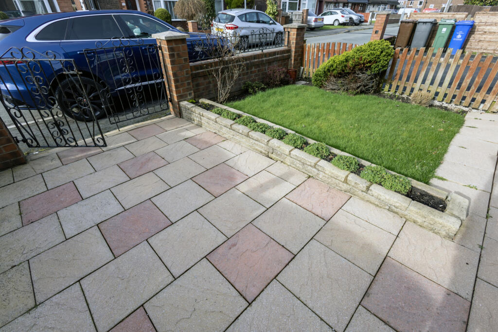 Lydgate Road, Droylsden, M43 6LD photo 2