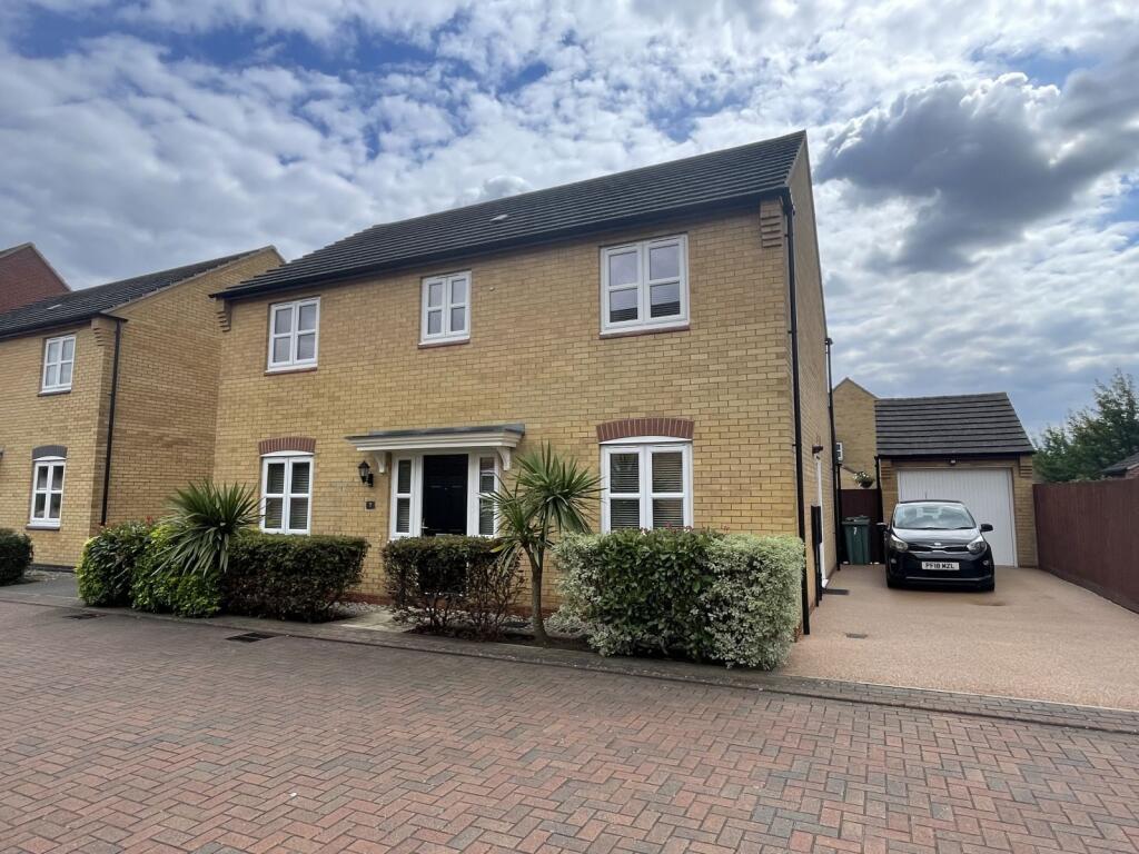 4-bed detached on Chedworth Close: Walton, £475,000