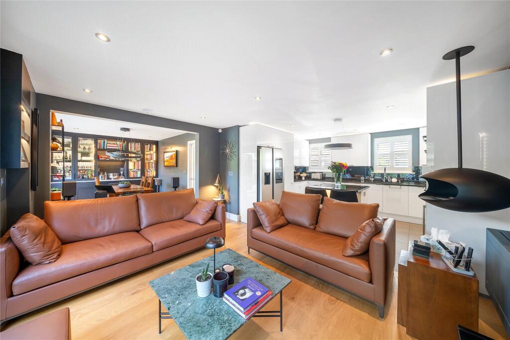 Main image of property: Buxton Mews, London, SW4