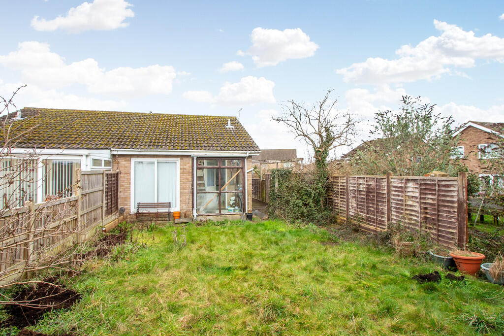 Warren Close, Irchester photo 4