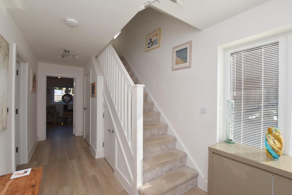 House in Tonbridge - View 4