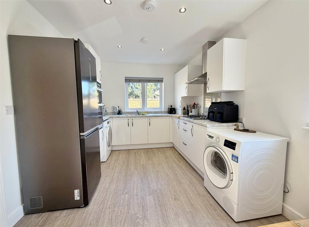 House in Verwood, Dorset - View 3