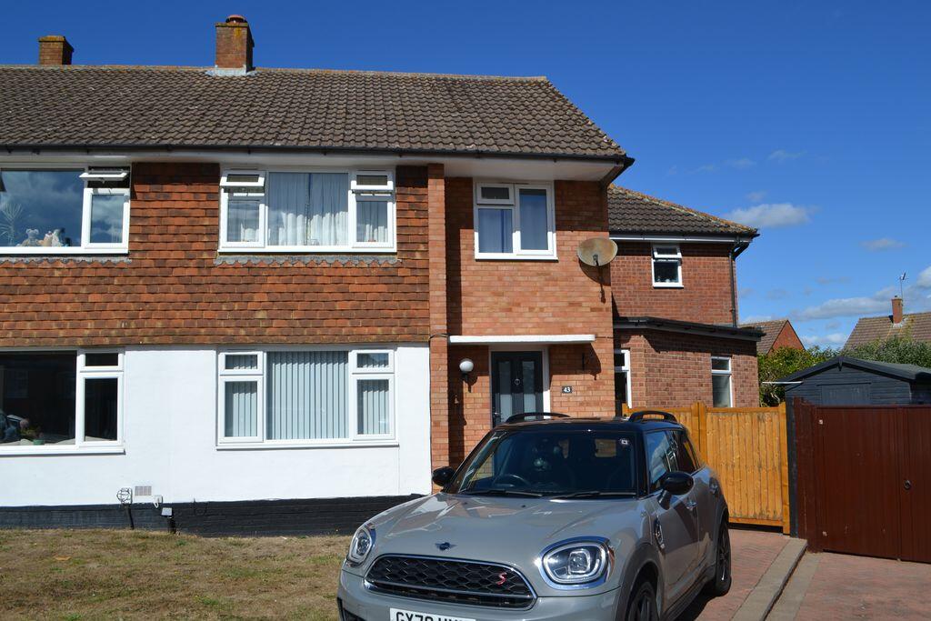 Main image of property: Silverhurst Drive, Tonbridge