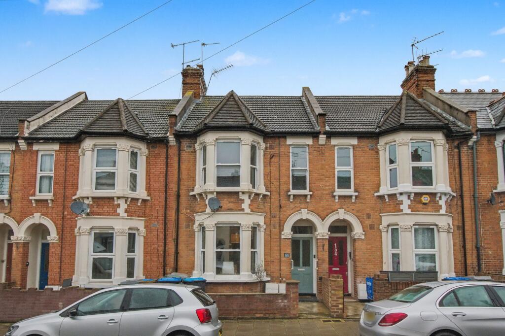 Main image of property: 156B Villiers Road, Willesden, London NW2 5PU