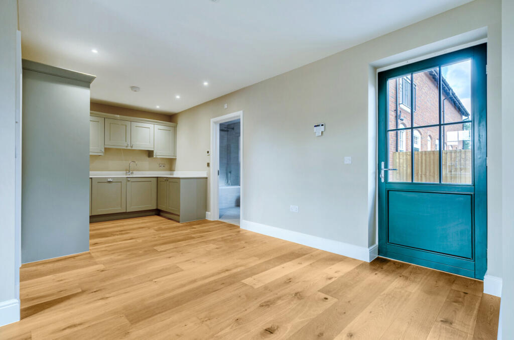 Apartment in Test Valley, West Wellow - View 5