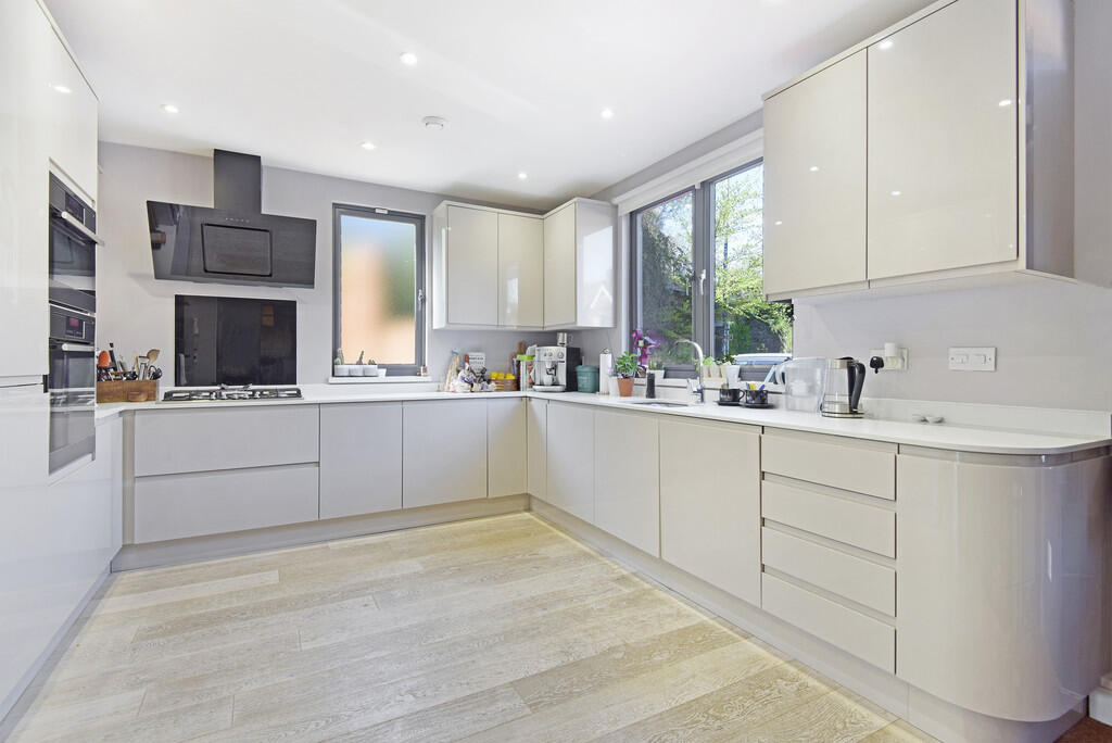 Pangbourne Drive, Stanmore photo 4