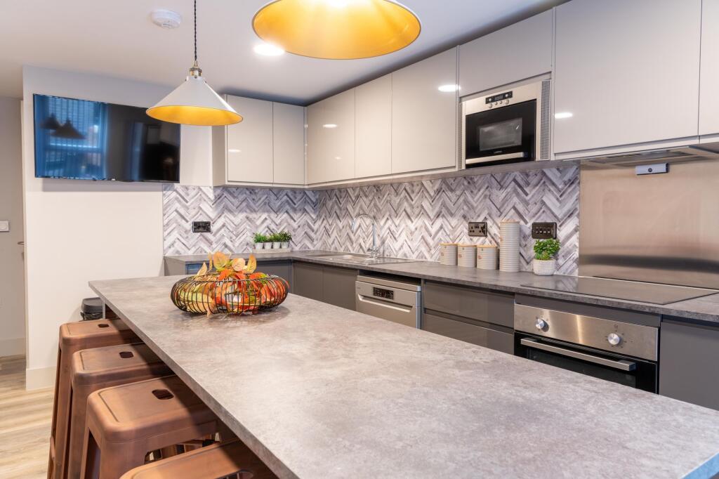 Main image of property: Gloucester Road, Bristol, BS7