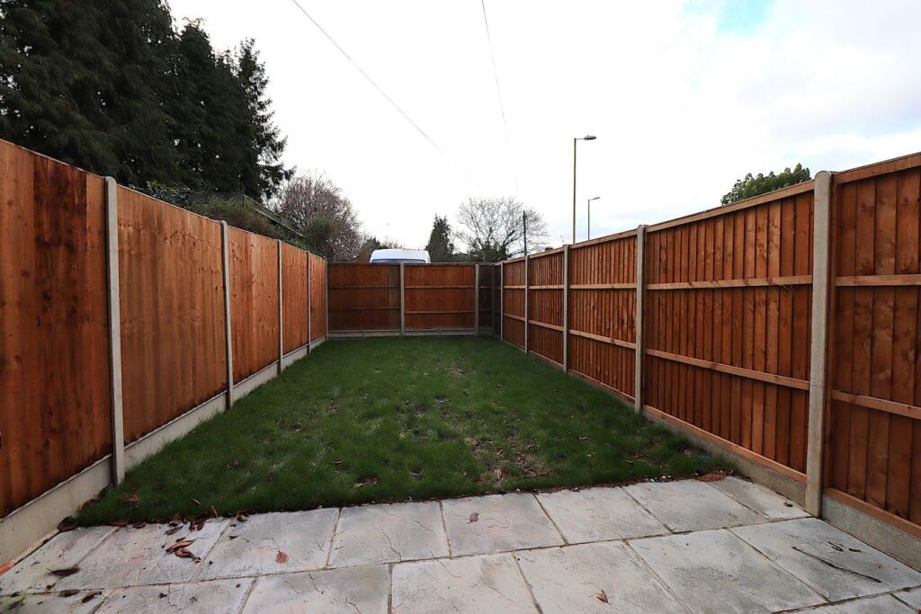 Apartment in Rushmoor, Cove West Heath, The Crescent - View 3
