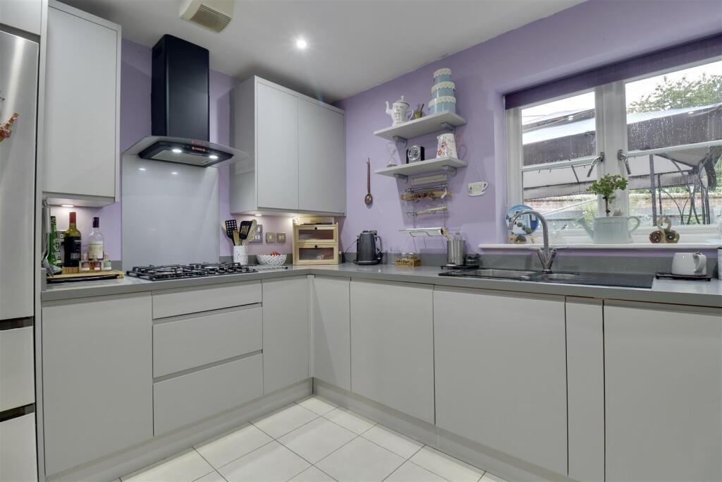 House in Winchester, Wickham - View 5