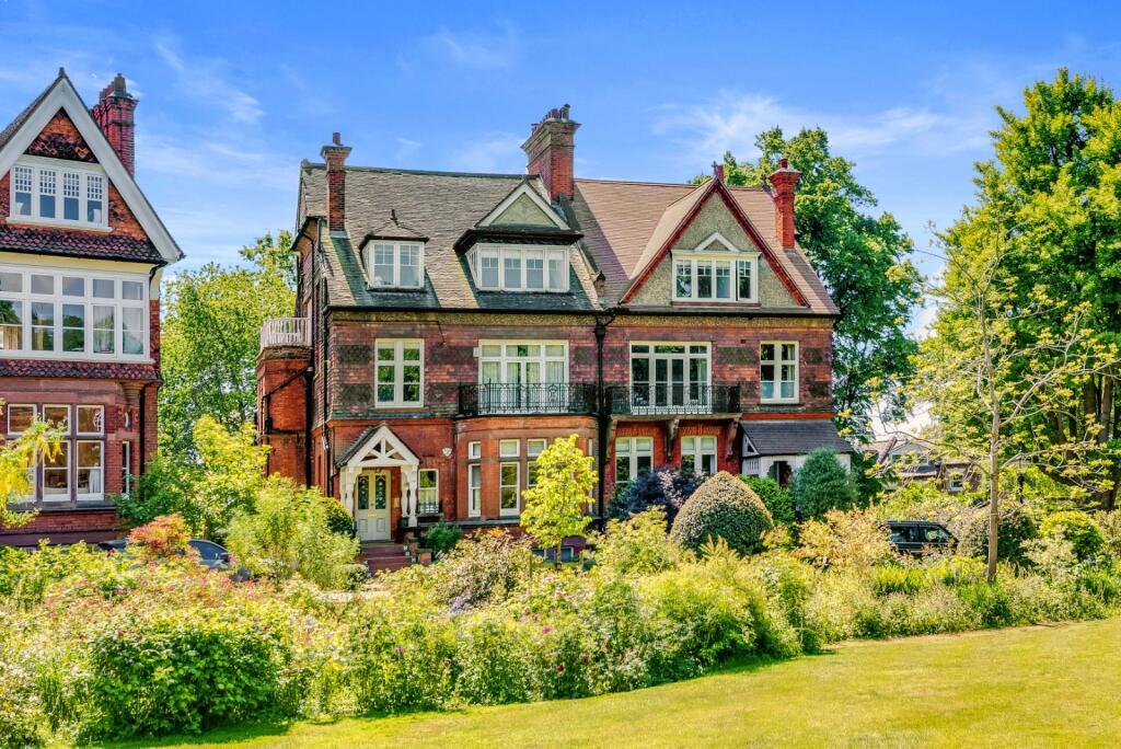 Main image of property: Gainsborough Gardens, London