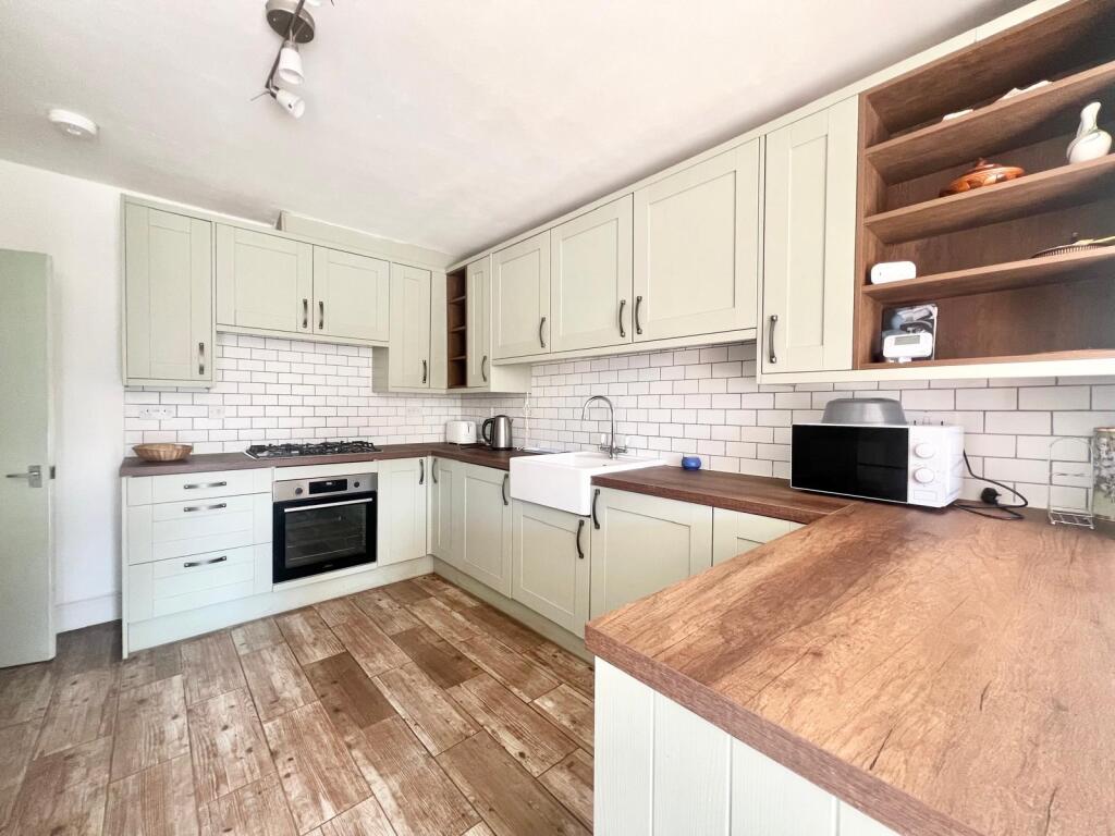 Main image of property: Warwick Avenue, Beeston, NG9