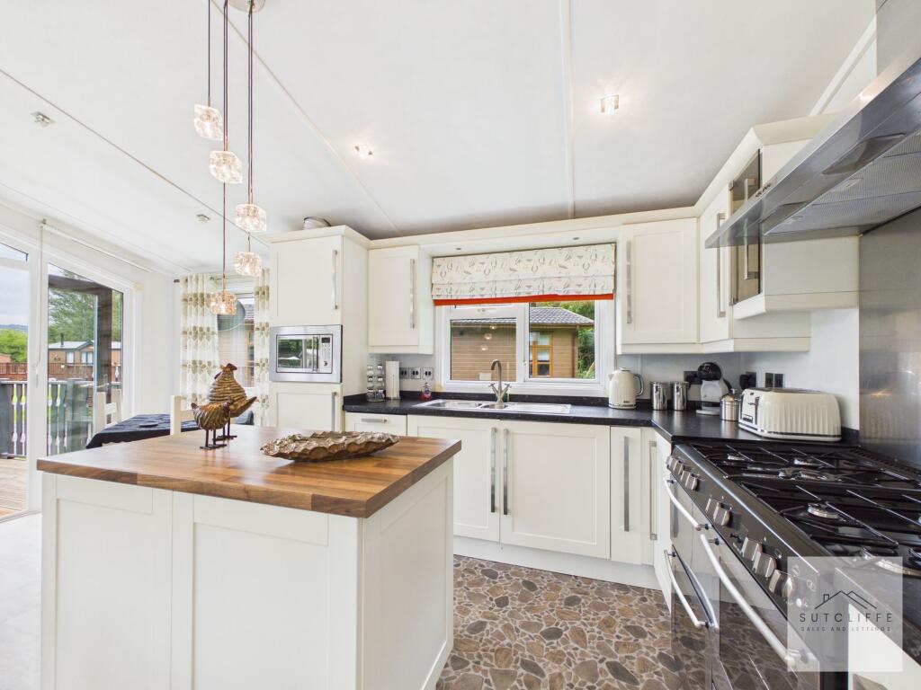 Bowland View, Bowland Lakes Leisure Village, PR3 - View 3