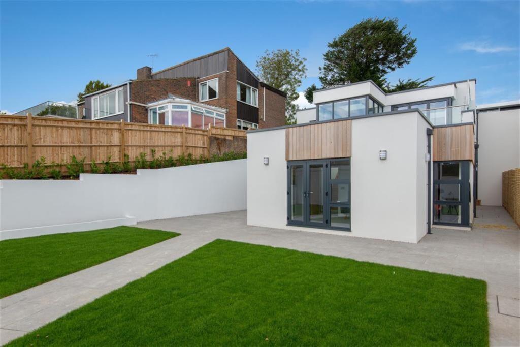 Main image of property: Norbury Drive, Lancing, BN15