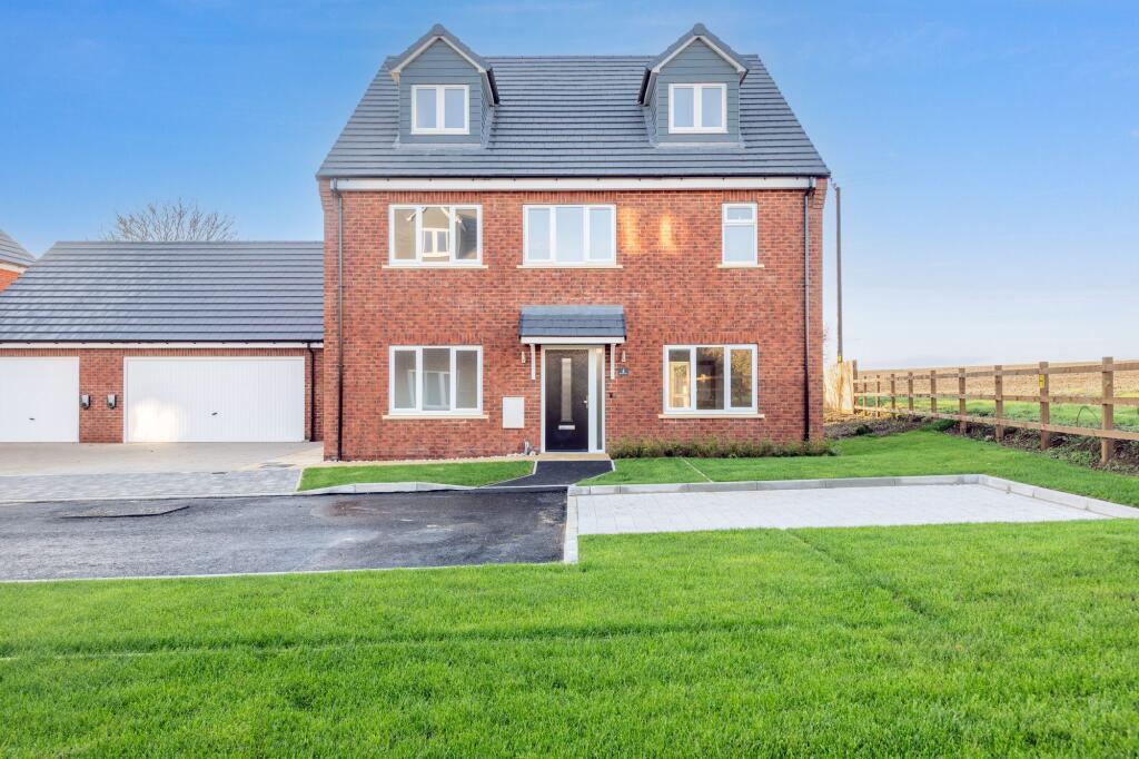 4-bed detached on Blackberry Close, Great Barford, MK44, £799,000