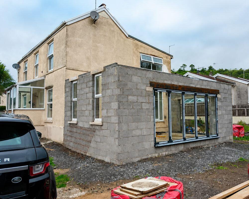 House in Pwll, Sandy, Llanelli Rural - View 3