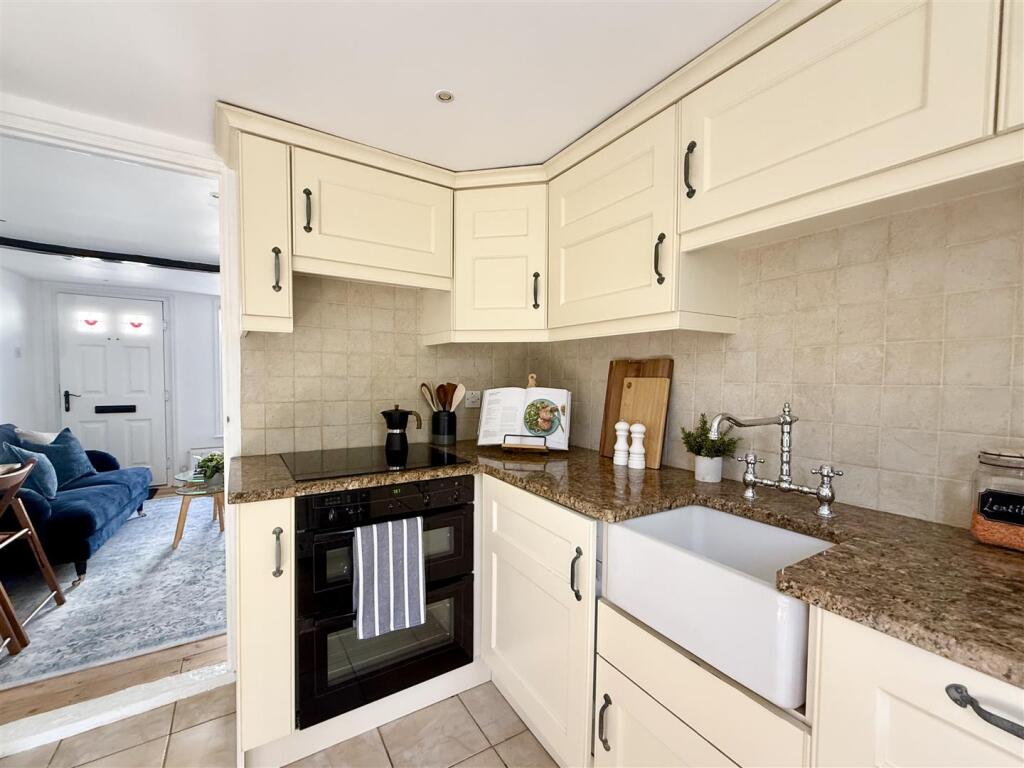 House in Braintree, Coggeshall - More