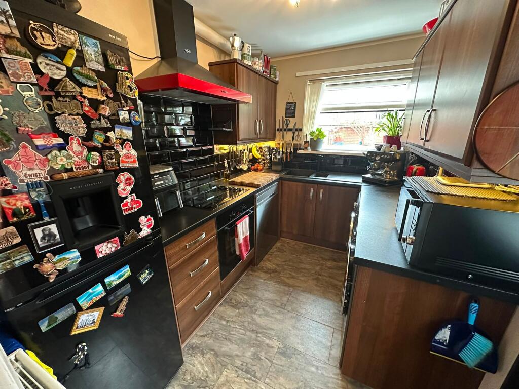 House in Sefton, Bootle - More