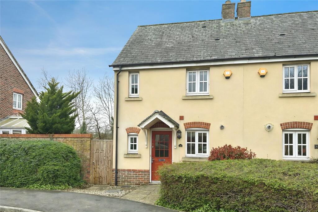 Main image of property: Acorn Gardens, Burghfield Common, Reading, RG7