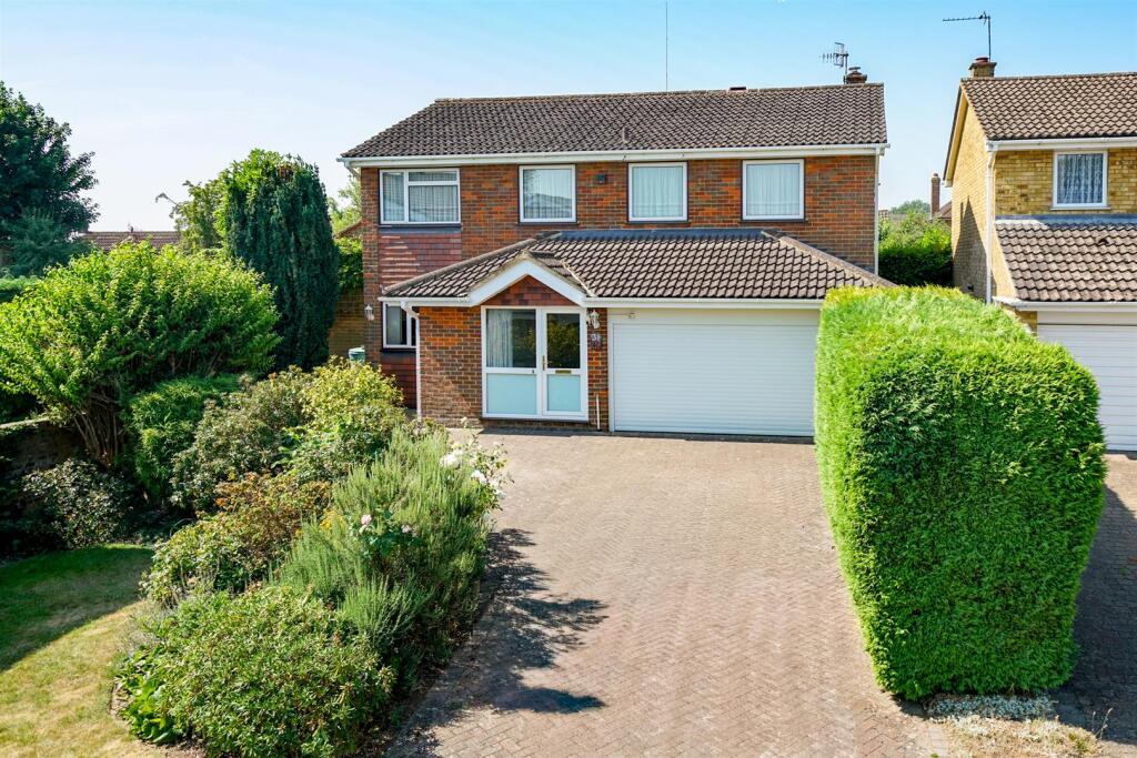 Main image of property: Kendale, Leverstock Green, Hemel Hempstead, Hertfordshire, HP3 8NN
