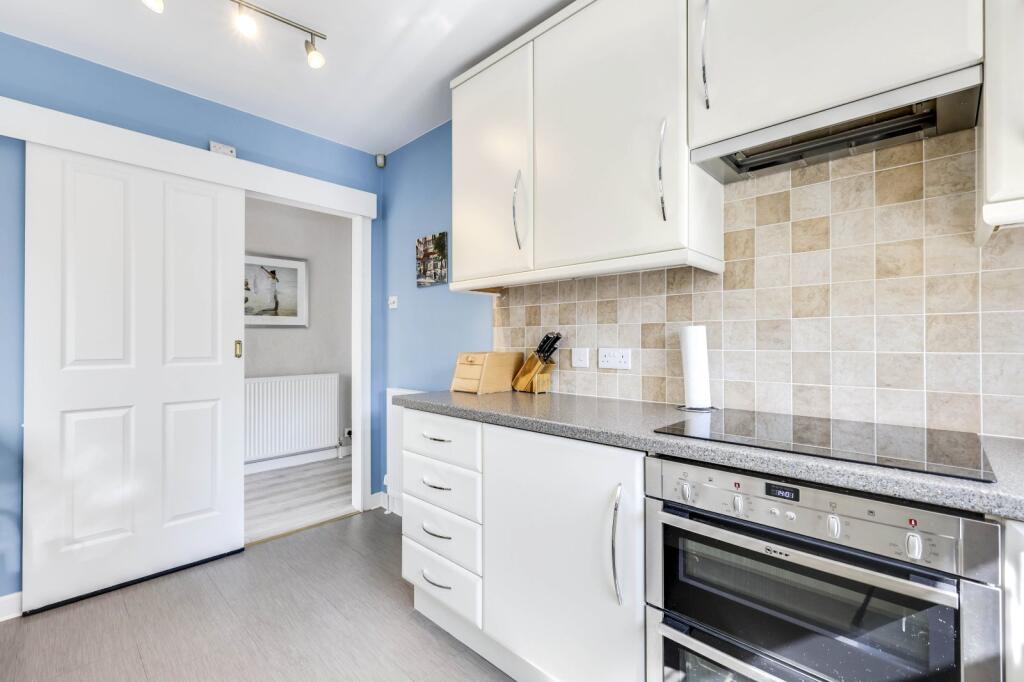 House in Leeds, West Yorkshire - View 5