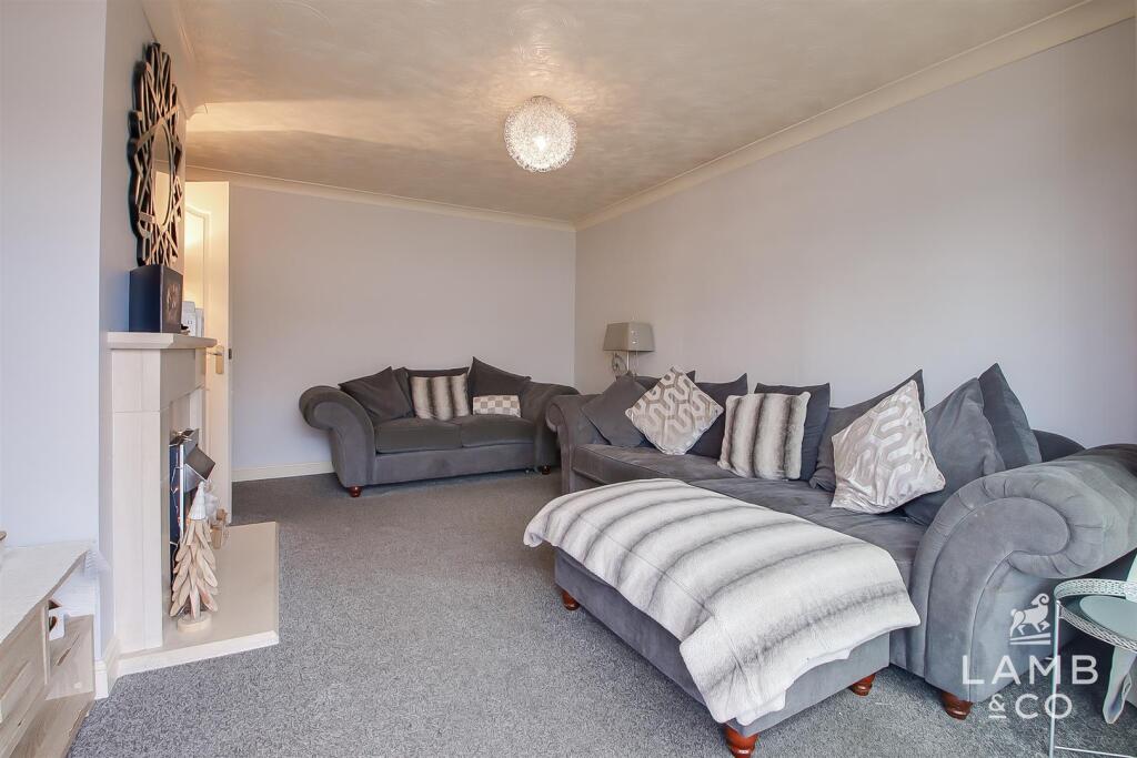 House in Clacton-on-Sea, Jaywick - View 3