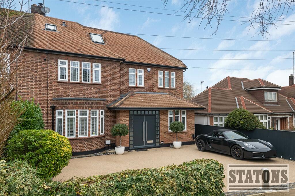 Main image of property: Buckingham Avenue, Whetstone, London, N20