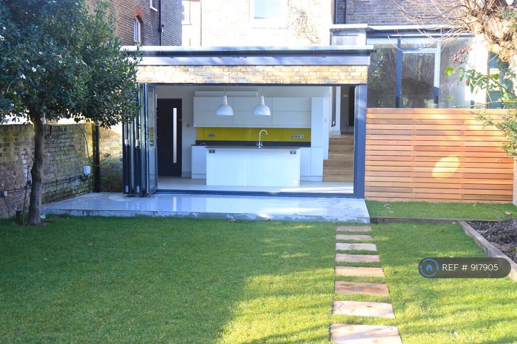 Apartment in London - View 5