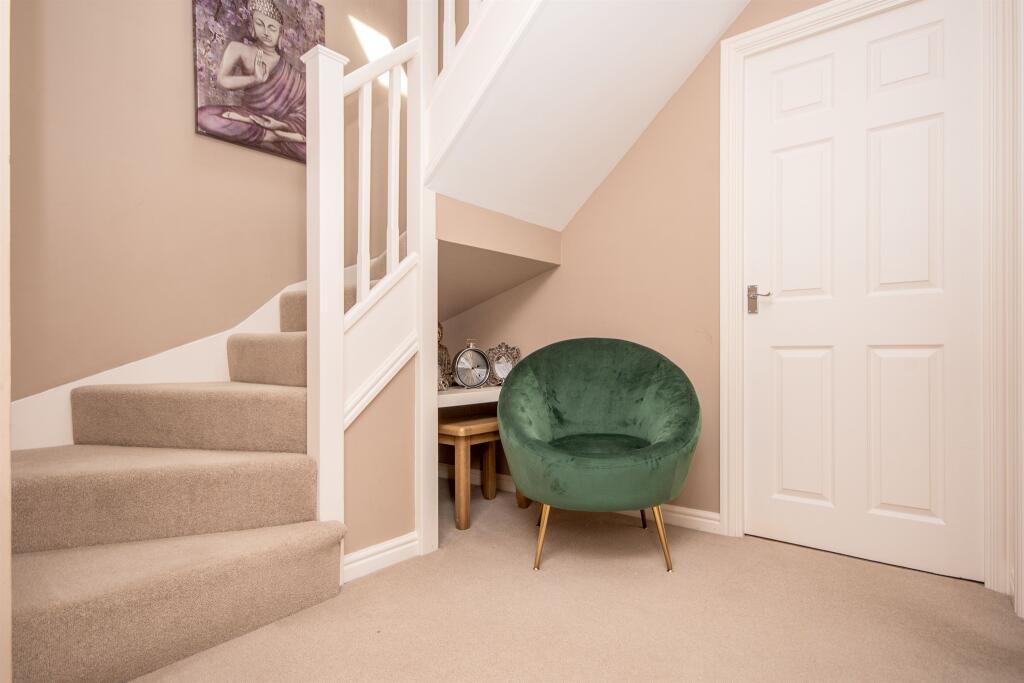 House in Desborough, North Northamptonshire - More