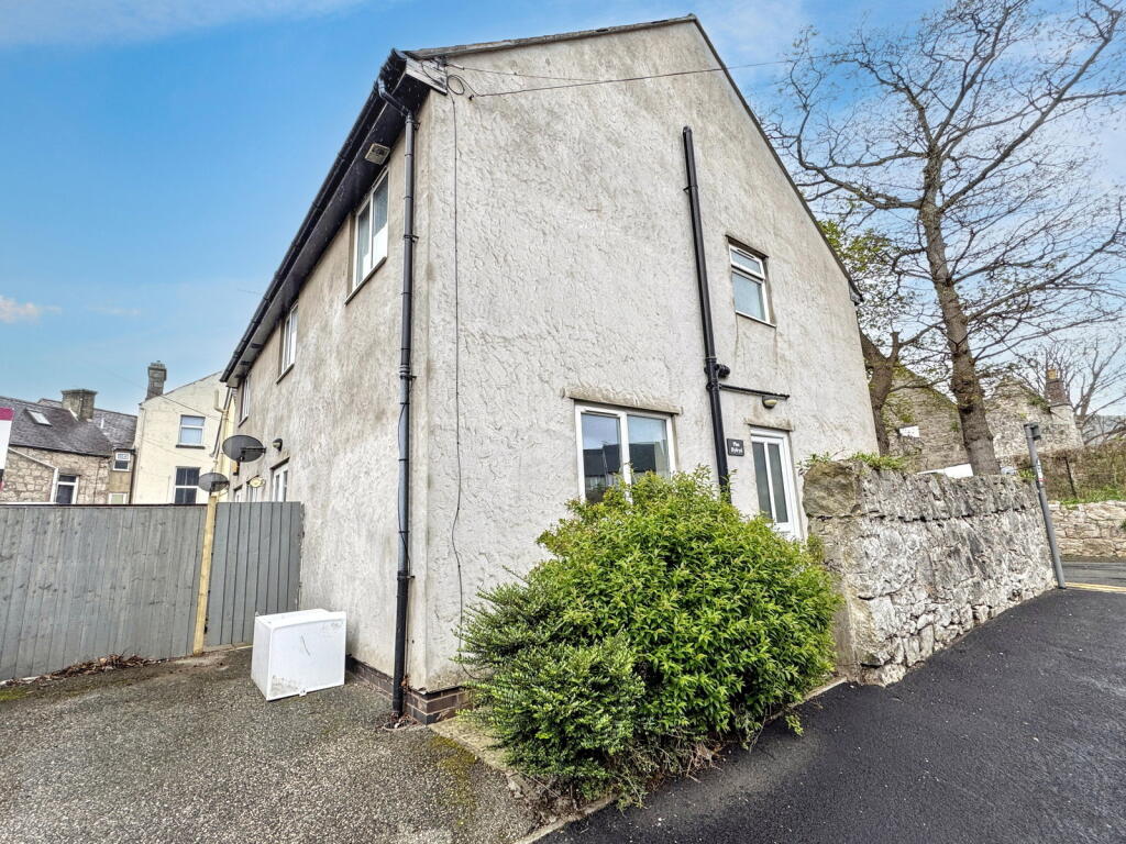 Main image of property: Groes Lwyd, Abergele, Conwy, LL22 7SU