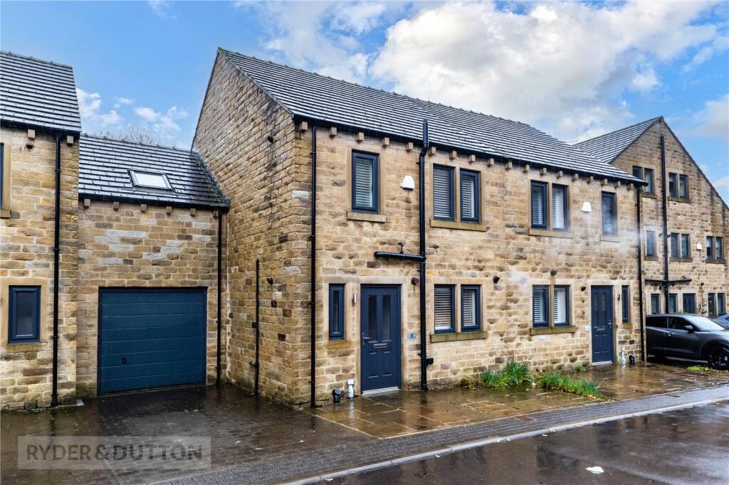 3-bed semi-detached on Empire Way, Slaithwaite, Huddersfield, West Yorkshire, HD7, £450,000