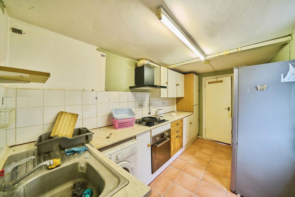 Buckingham Road, London, E15 - View 6