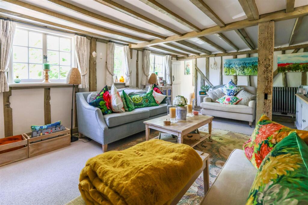 House in Widdington - View 5