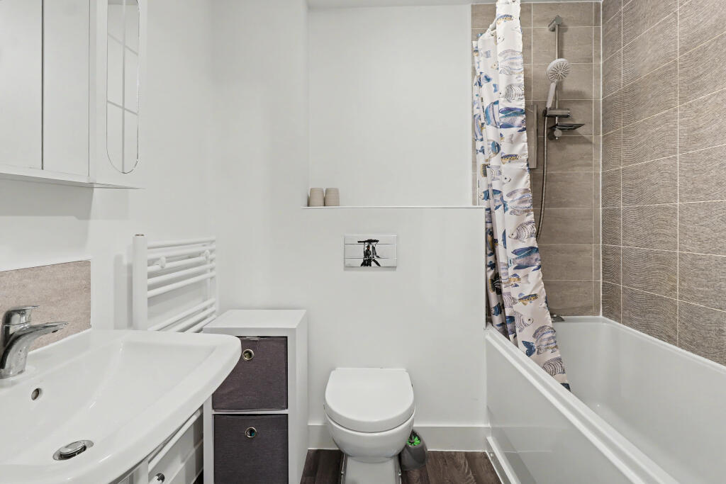 Apartment in Derby - View 5