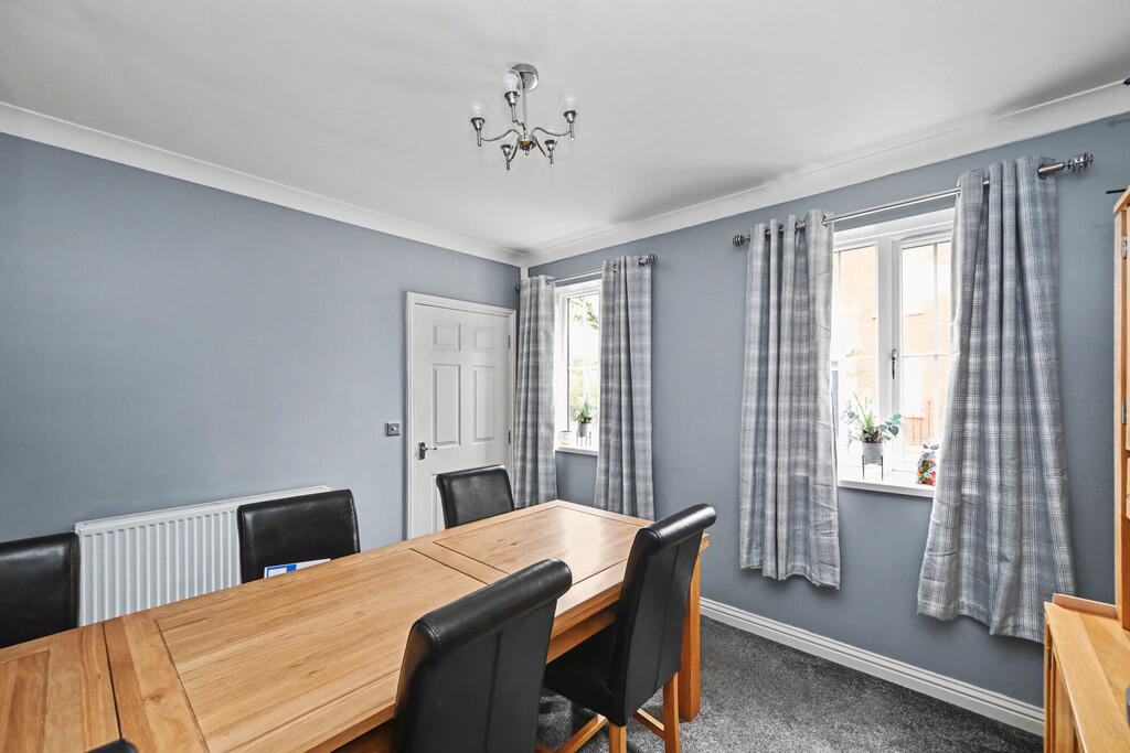 House in Rugby, Warwickshire - More