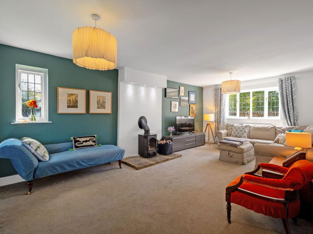 House in Eydon, West Northamptonshire - View 2