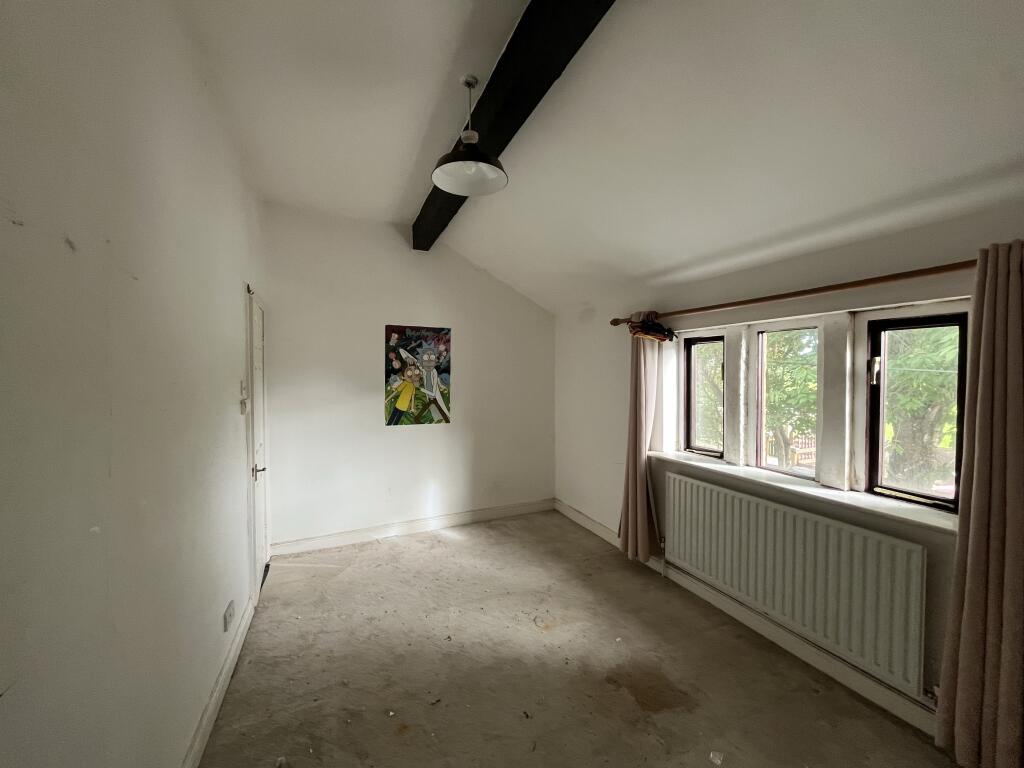 House in Oldham, Greater Manchester - More