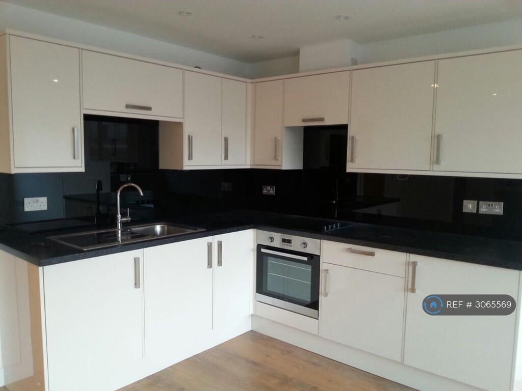 Apartment in London, Manor Park, Streatham - View 2