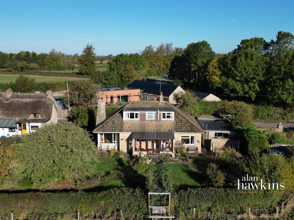 House in Swindon - View 2