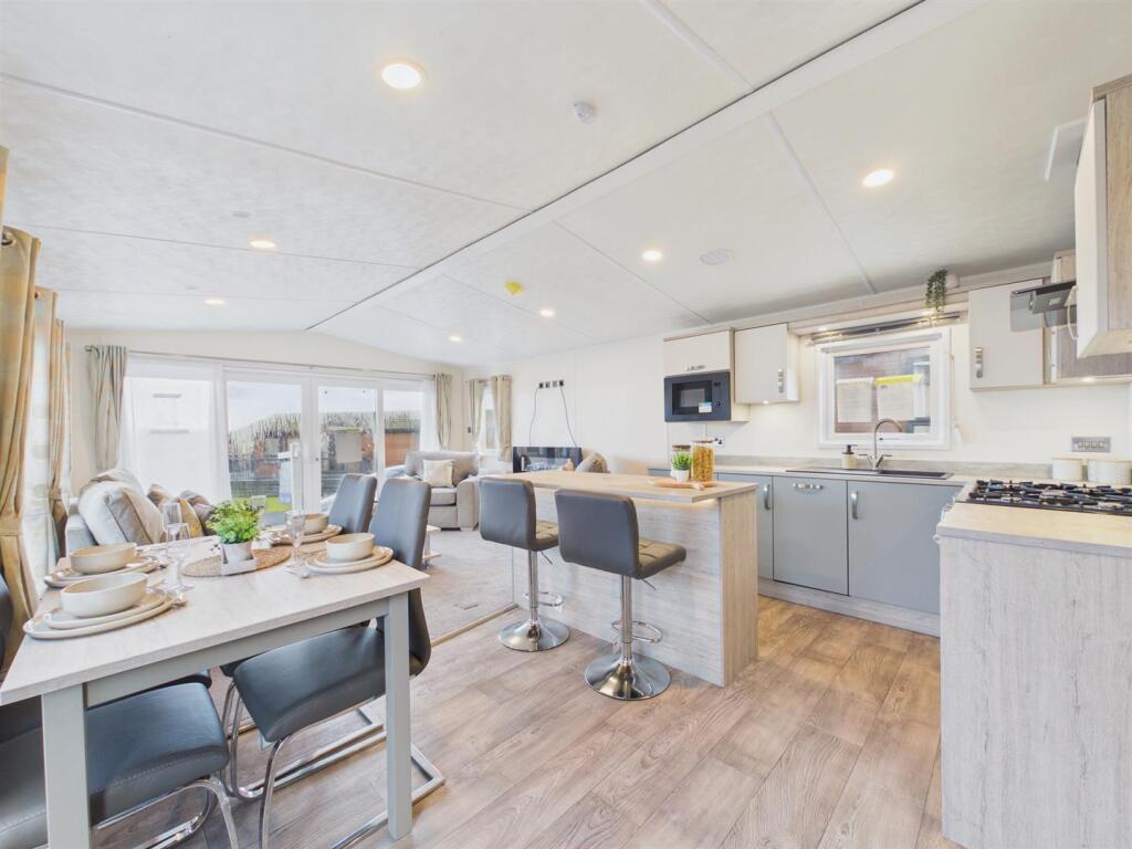 Main image of property: Ilfracombe