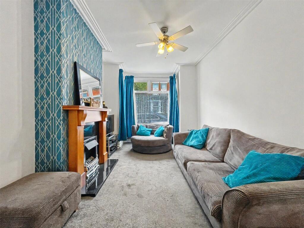 House in Gillingham, Medway - More