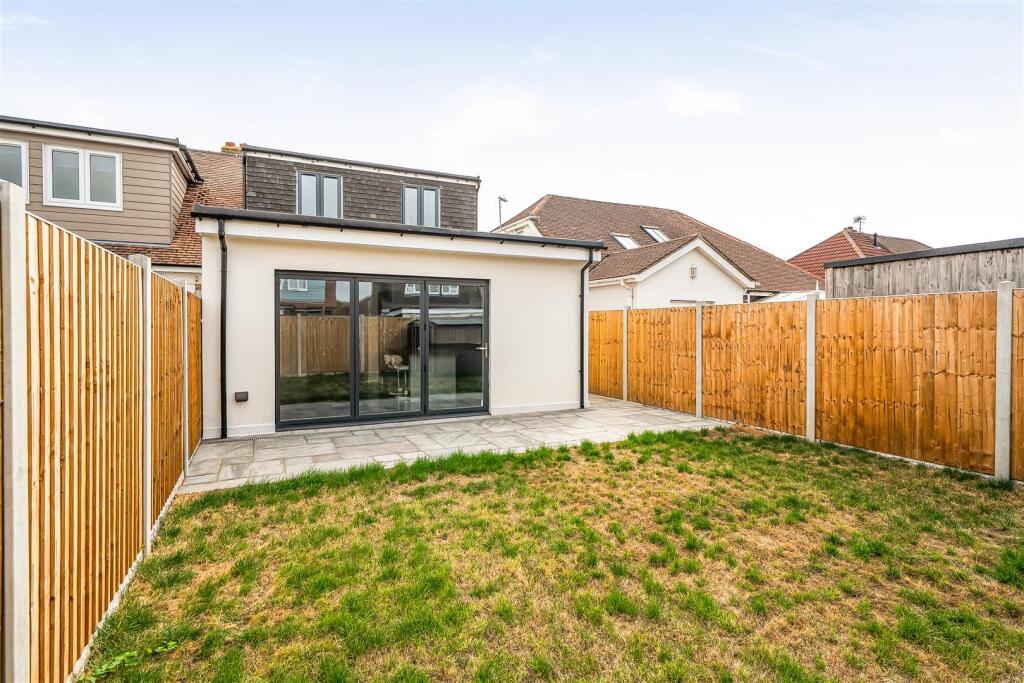 House in Fareham, Portchester - View 5