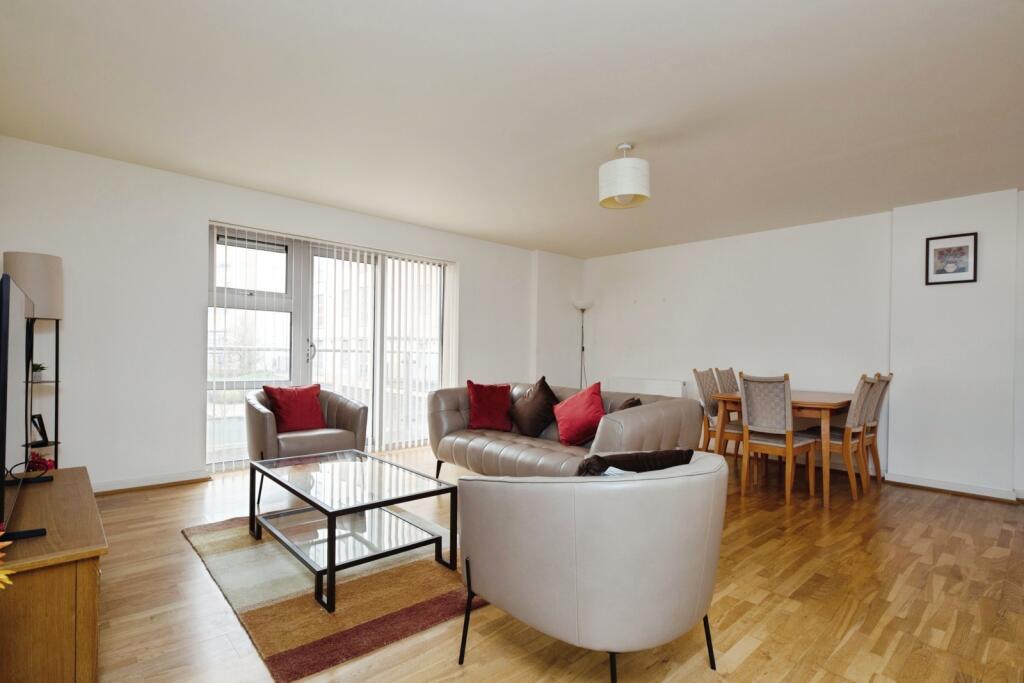 Main image of property: Freshmans House, Queen Mary Avenue, London, E18