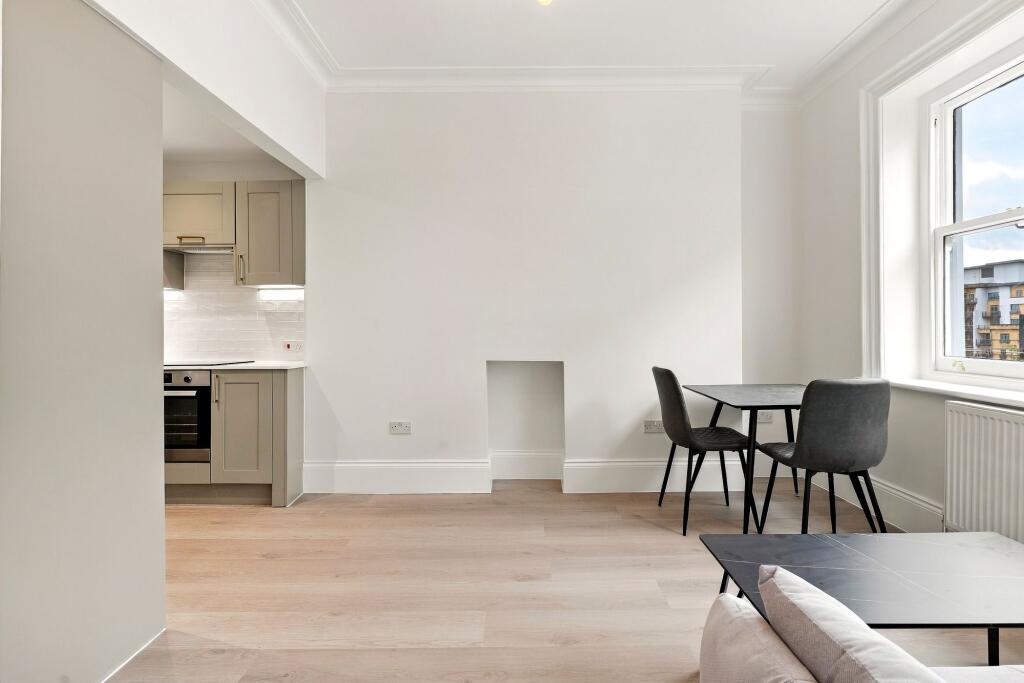 Apartment in London - View 5