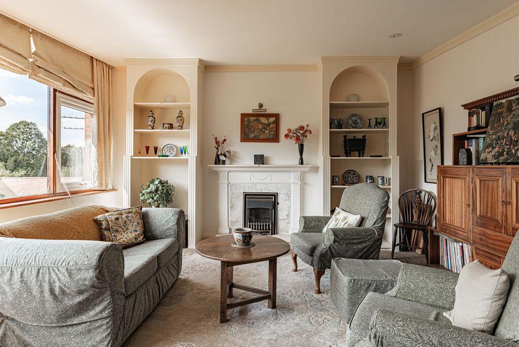 Apartment in Canterbury - View 4