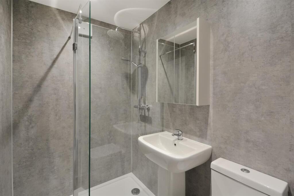 4 bedroom terraced house for rent