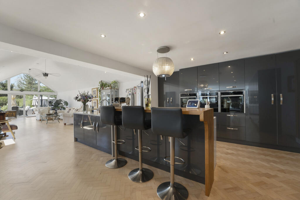 House in Tonbridge - View 5