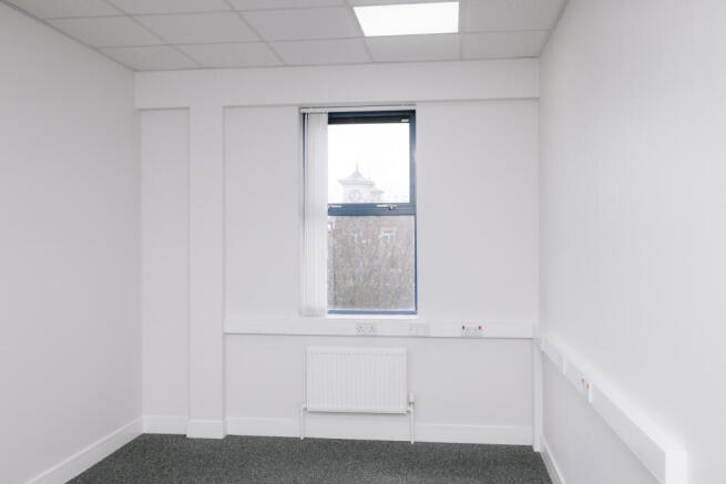 200 sqft office