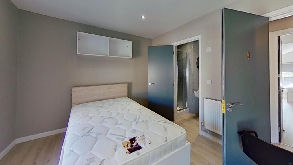 House in Cardiff - More