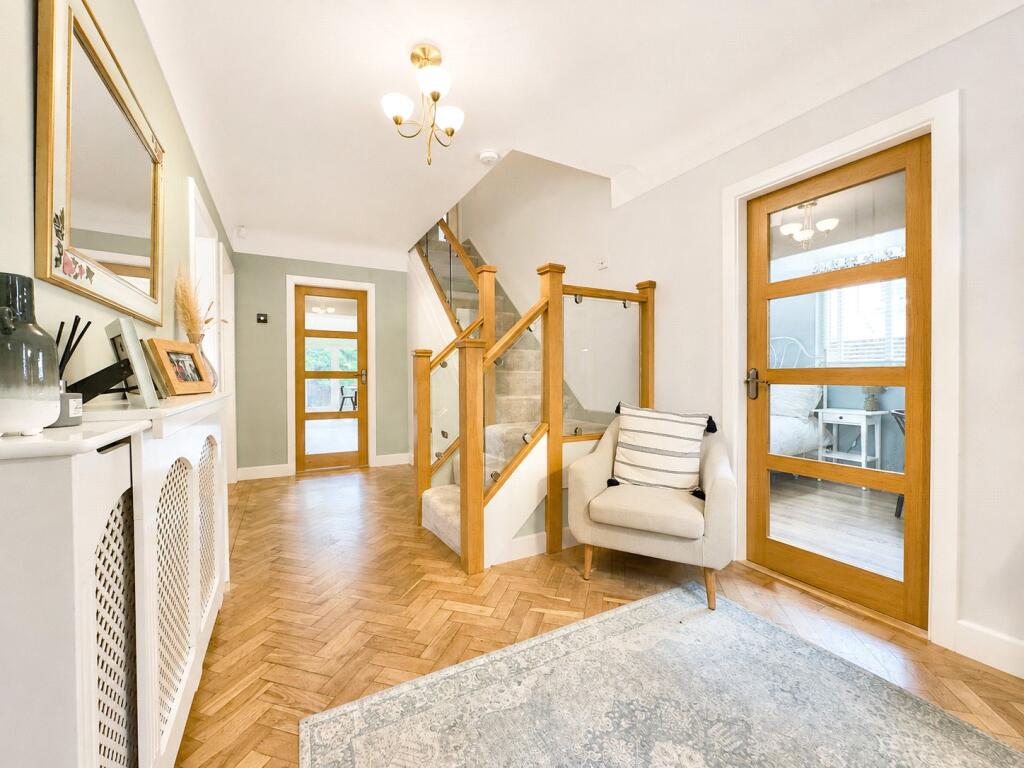 House in Wirral, Liverpool City Region - View 4