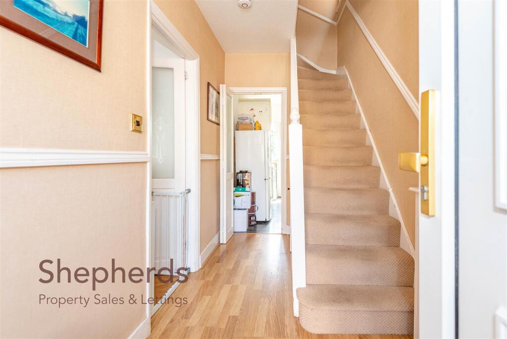 House in Enfield - View 2